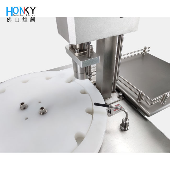 Máy điền và nắp chai bán tự động 25 BPM 10ml Với chức năng nén chai để điền dầu thiết yếu